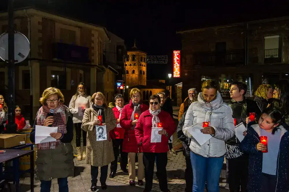 Tábara se sume en el silencio en la lucha contra la violencia de género 1 Tábara se sume en el silencio en la lucha contra la violencia de género