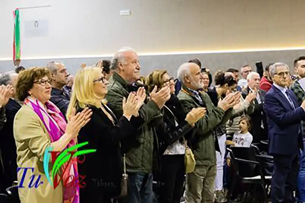 Television Benavente · Inaugurado con un lleno absoluto el Auditorio Leticia Rosino